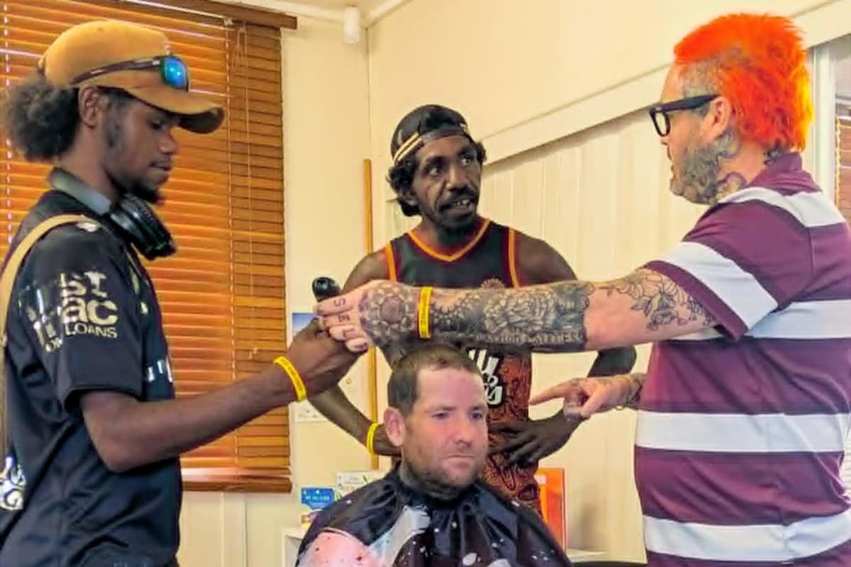 Barber Teaches Remote Island to Cut Hair After Suicides - Image 4