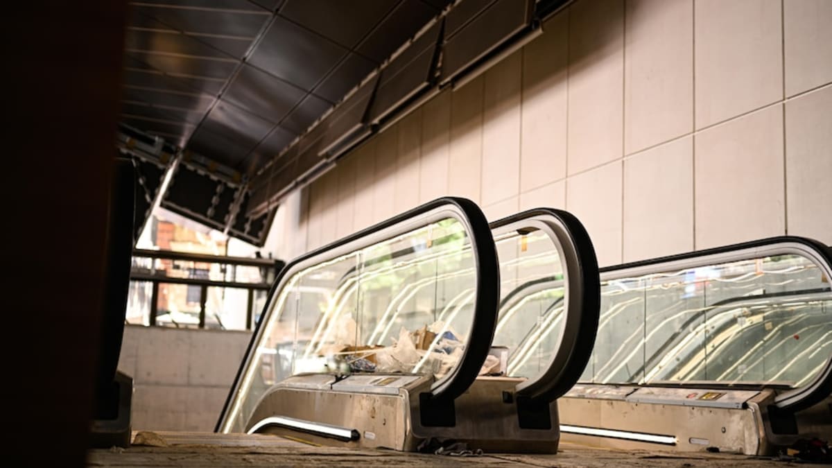 80-Tonne 'Esky Lid' Shields Brisbane Station from Floods - Image 4
