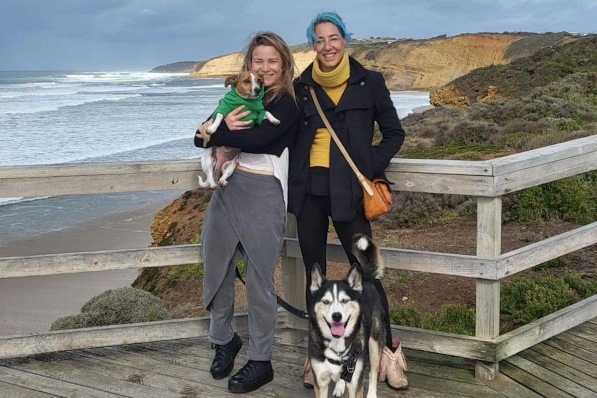 Best Friends Plan to Grow Old Together in Geelong - Image 5
