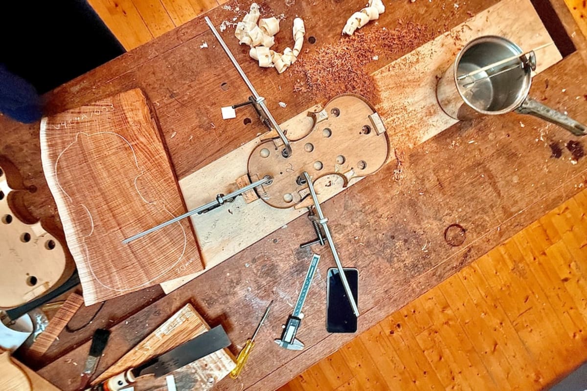 Australian Luthier Handcrafts Violin in Six-Month Labor of Love - Image 3
