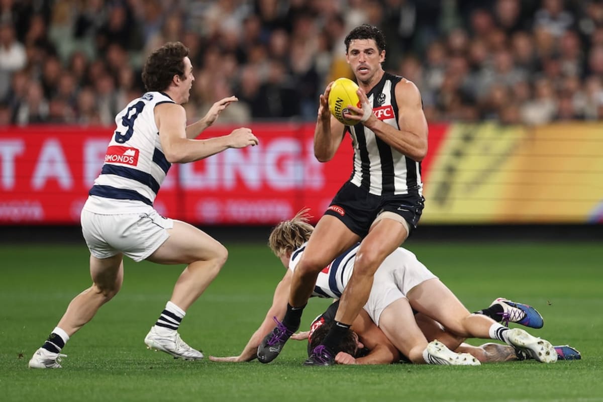 Scott Pendlebury Breaks AFL Games Record at 433 Matches - Image 3