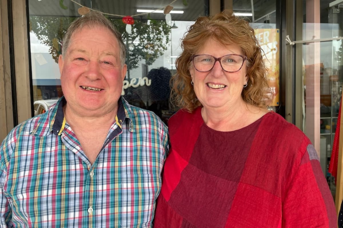 Australian Community Finishes 5,000 Knitted Squares for Charity - Image 4