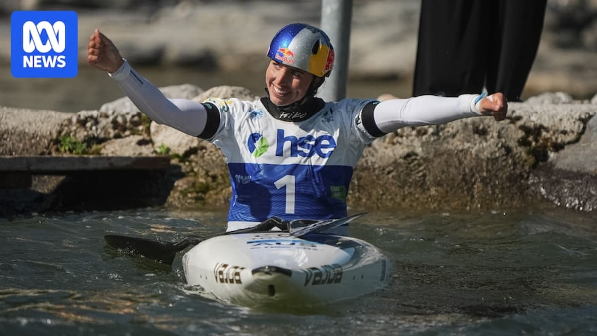 Jess Fox paddling her kayak during canoe slalom competition at World Cup event