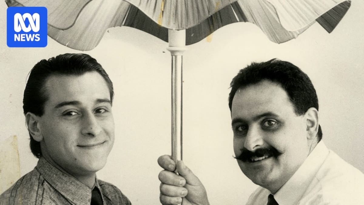 Melbourne's Marios Cafe Hits 40 Years, Still No Bookings