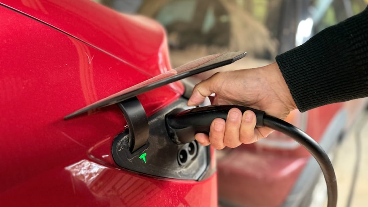 Oil Prices Push Aussies Toward Electric Vehicles - Image 2