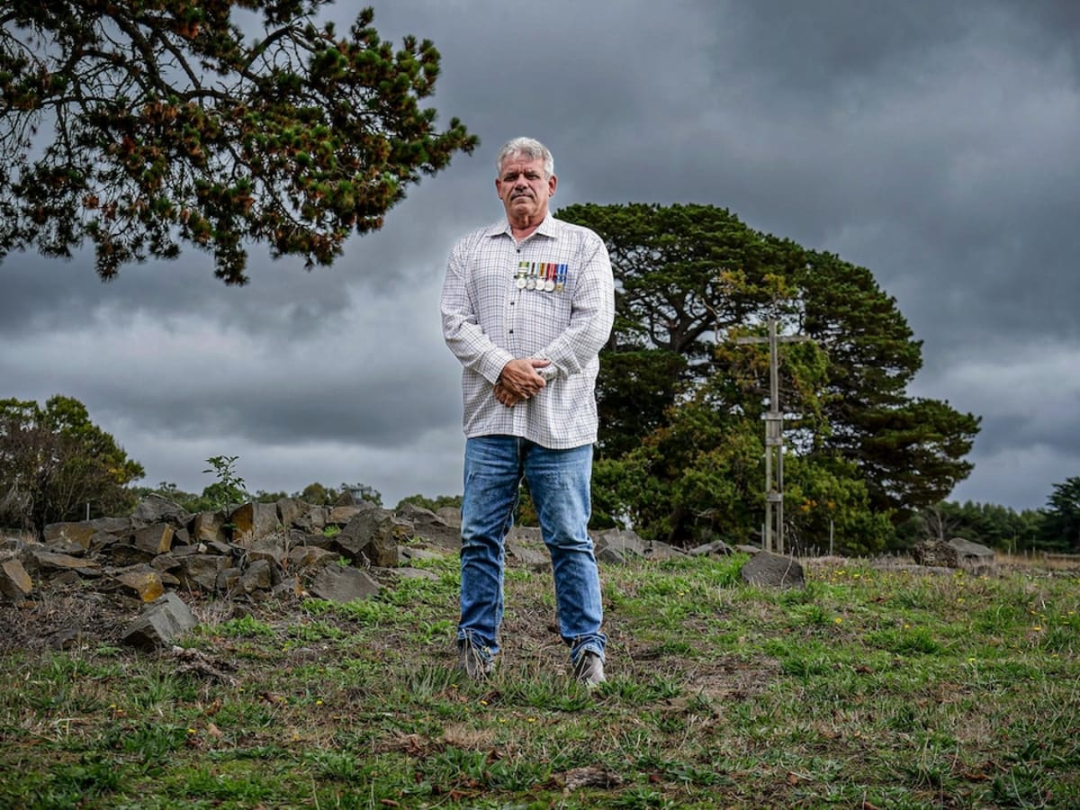 Indigenous Vet Ricky Morris Leads Melbourne's Anzac March - Image 2