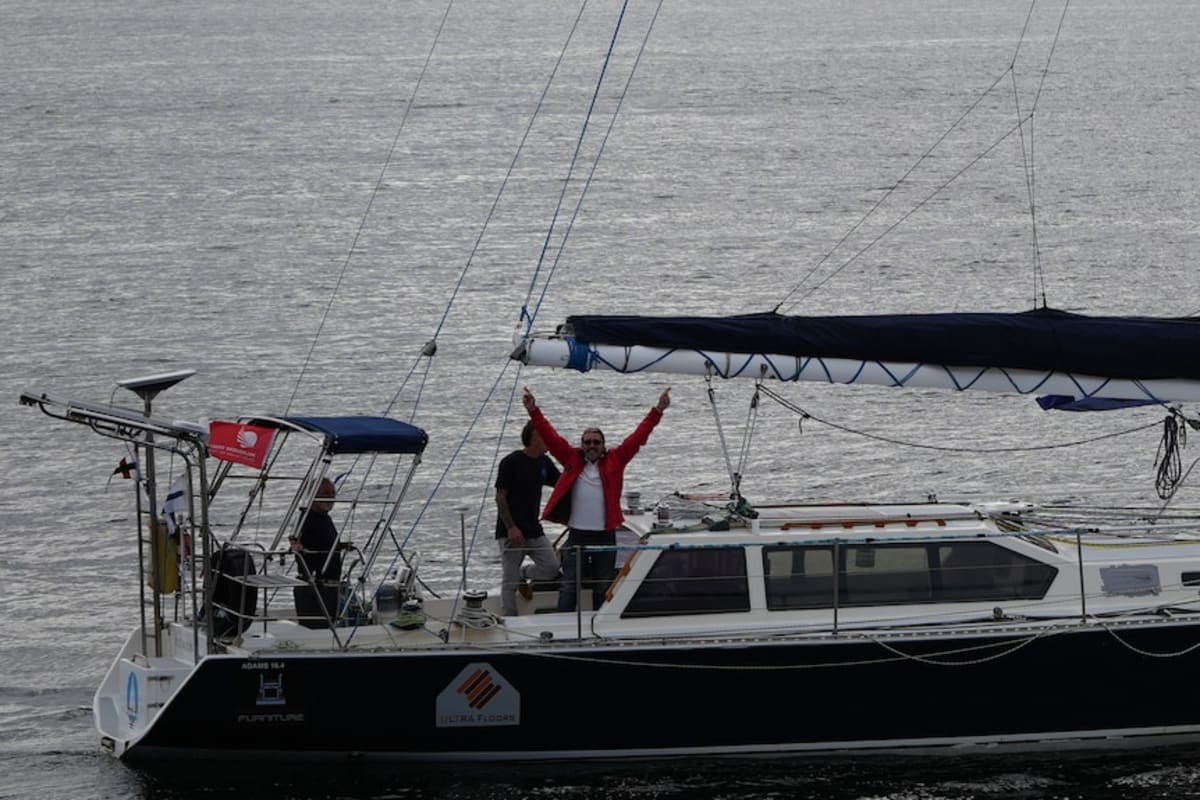 Sailor Beats Dad's Record After 138 Days Circling Globe - Image 5