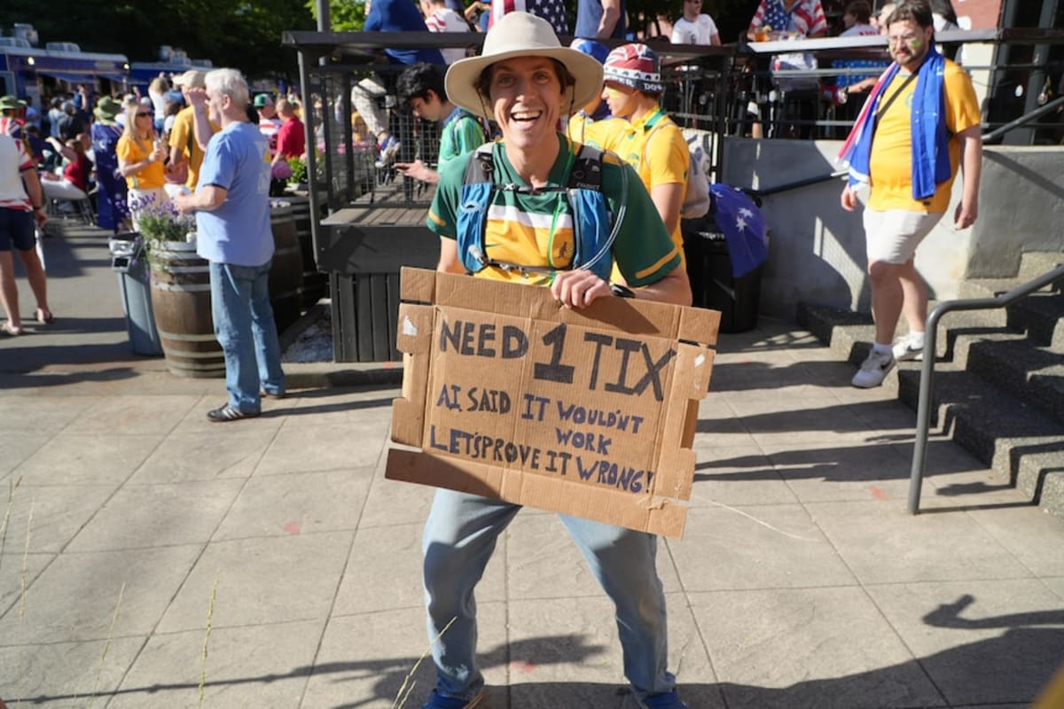Dad Keeps World Cup Promise After Anonymous LinkedIn Angel - Image 4