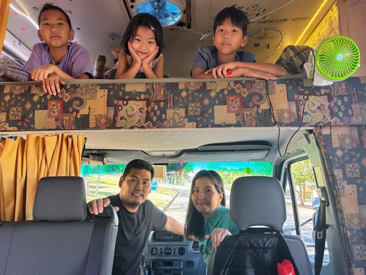 Mongolian Family Crosses 70,000km Despite Soaring Fuel Costs - Image 2