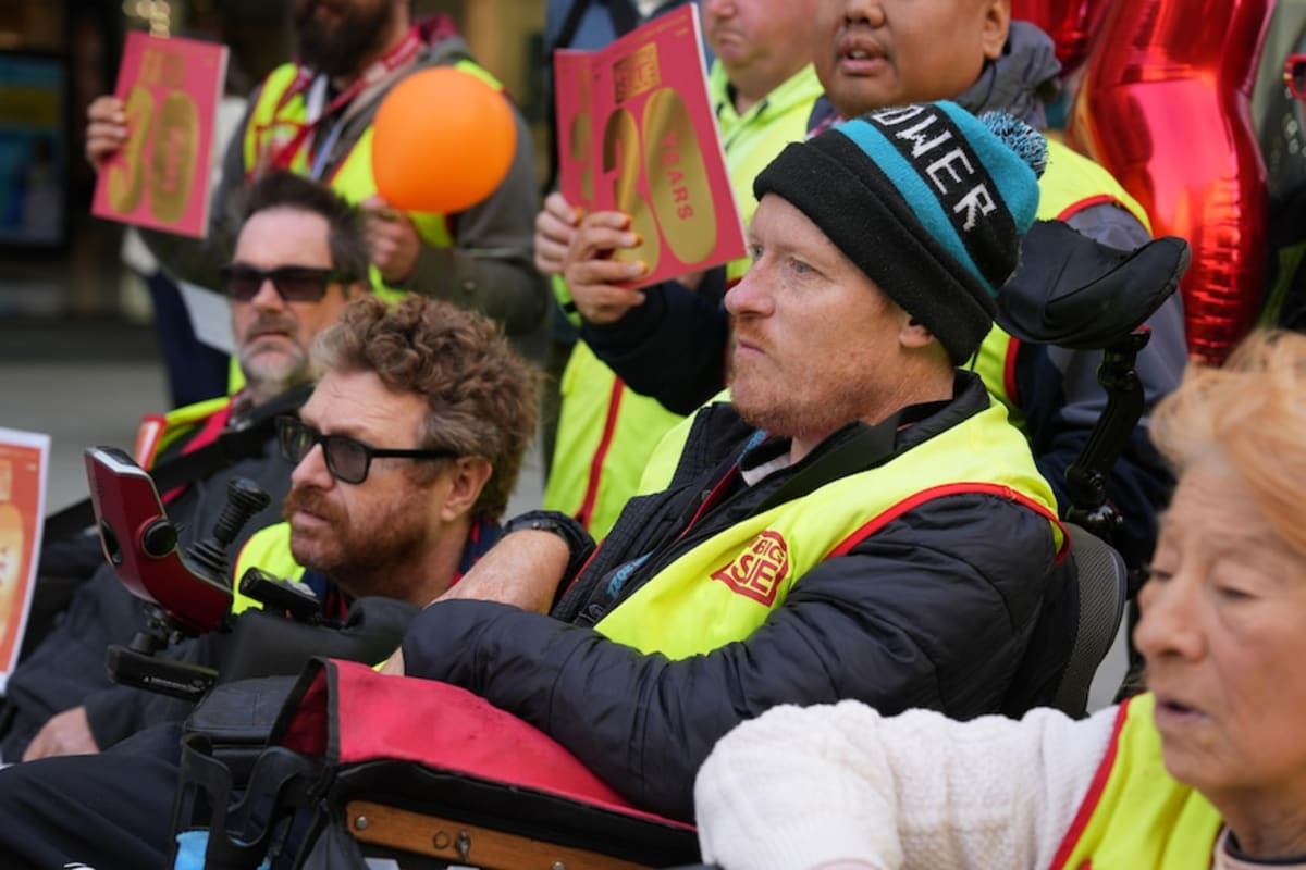 The Big Issue Magazine Celebrates 30 Years in Australia - Image 4
