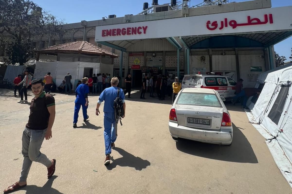 Surgeon Returns to Gaza for 4th Mission Despite PTSD - Image 4