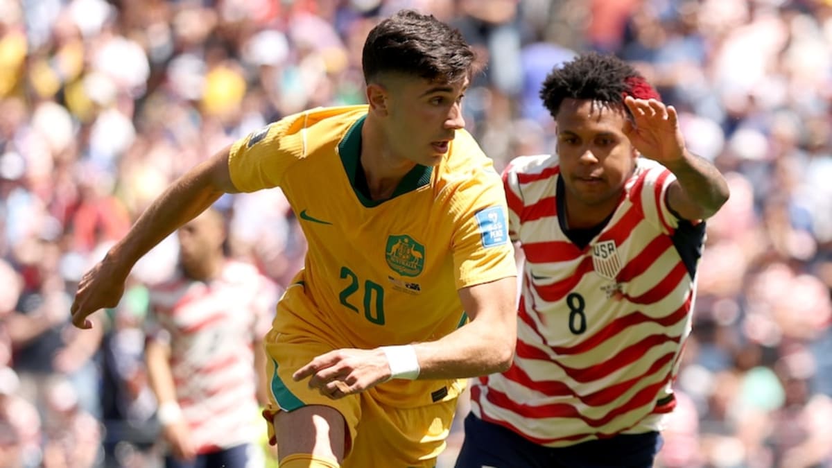 Soccer Star Volpato Tears Up in Socceroos World Cup Debut - Image 2