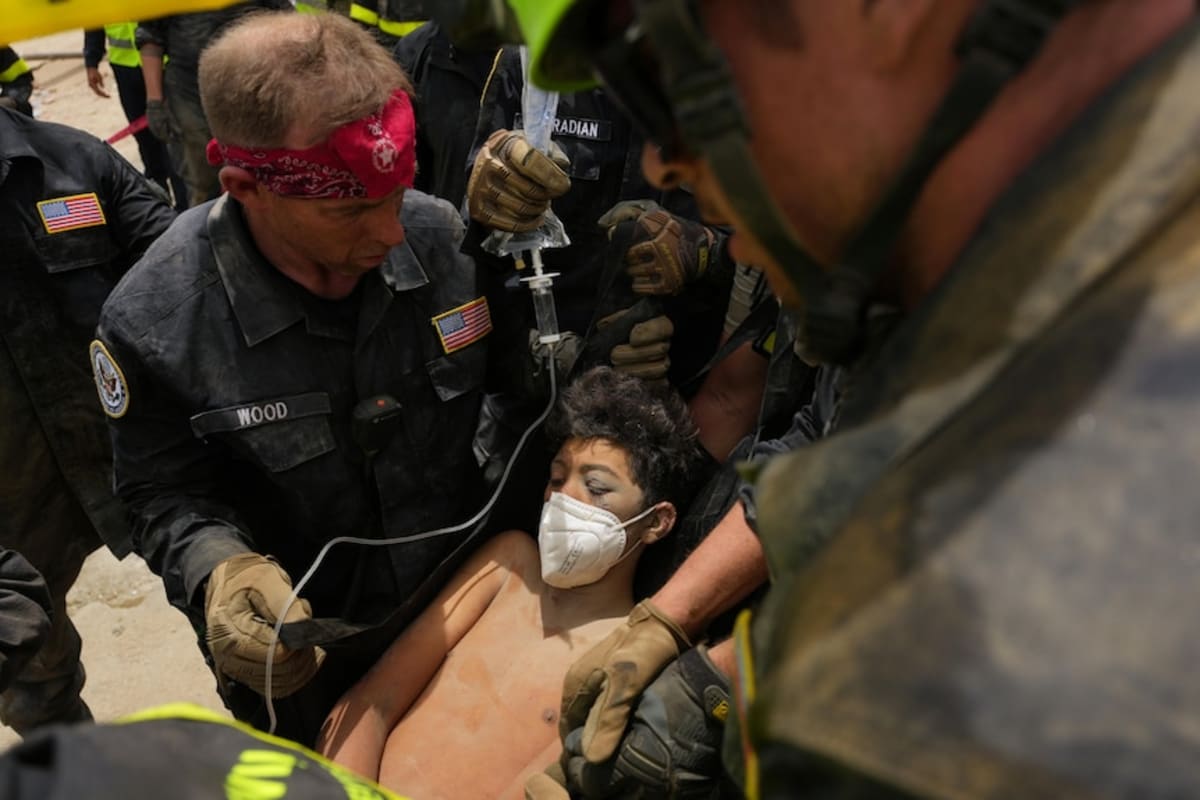 Venezuela: Baby Survives 32 Hours in Rubble at 18 Days Old - Image 3