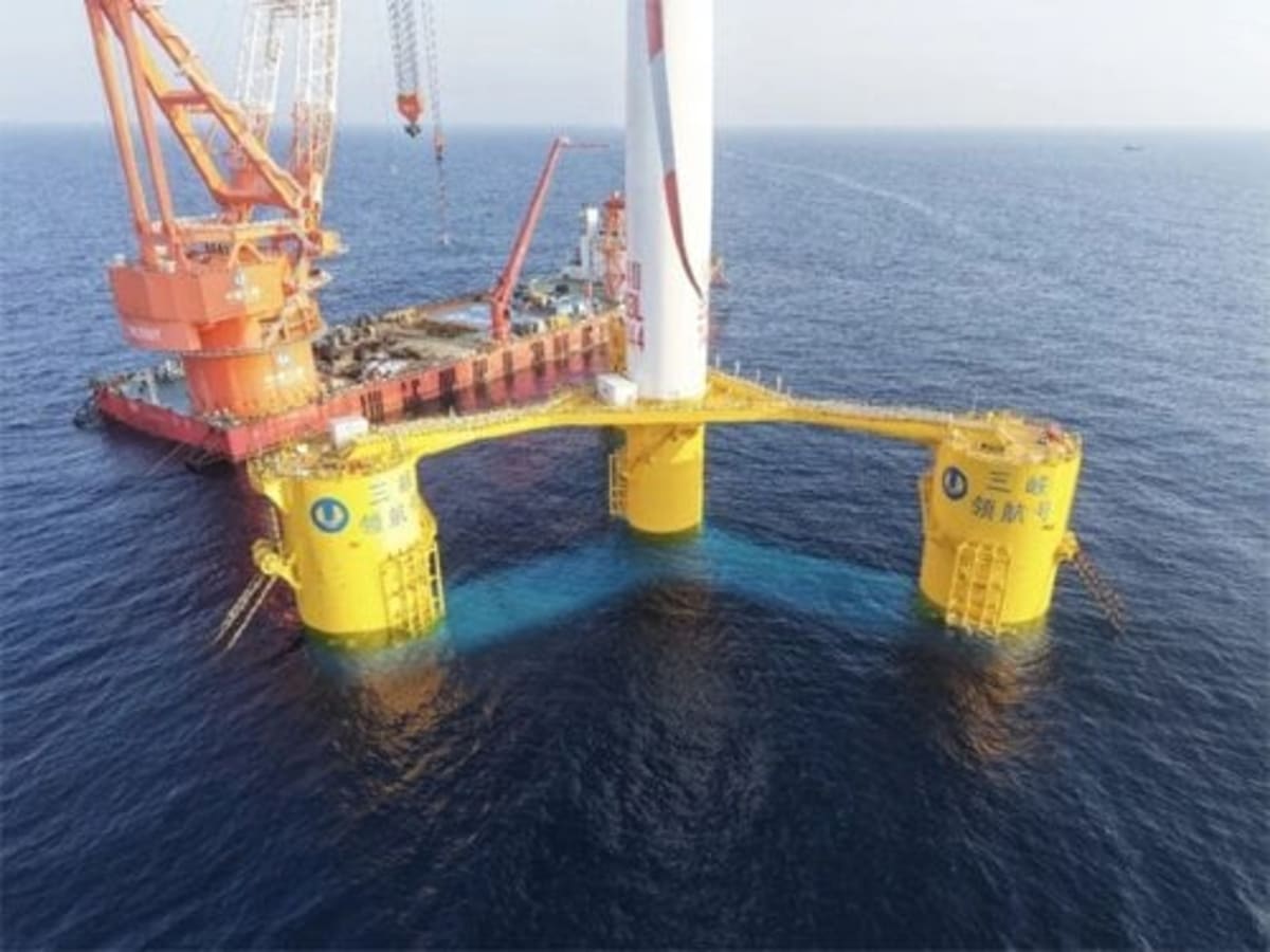 China's Giant Floating Wind Turbine Survives Super Typhoons - Image 2