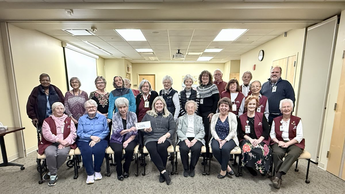 Hospital Volunteers Hit $1 Million in Lifetime Giving