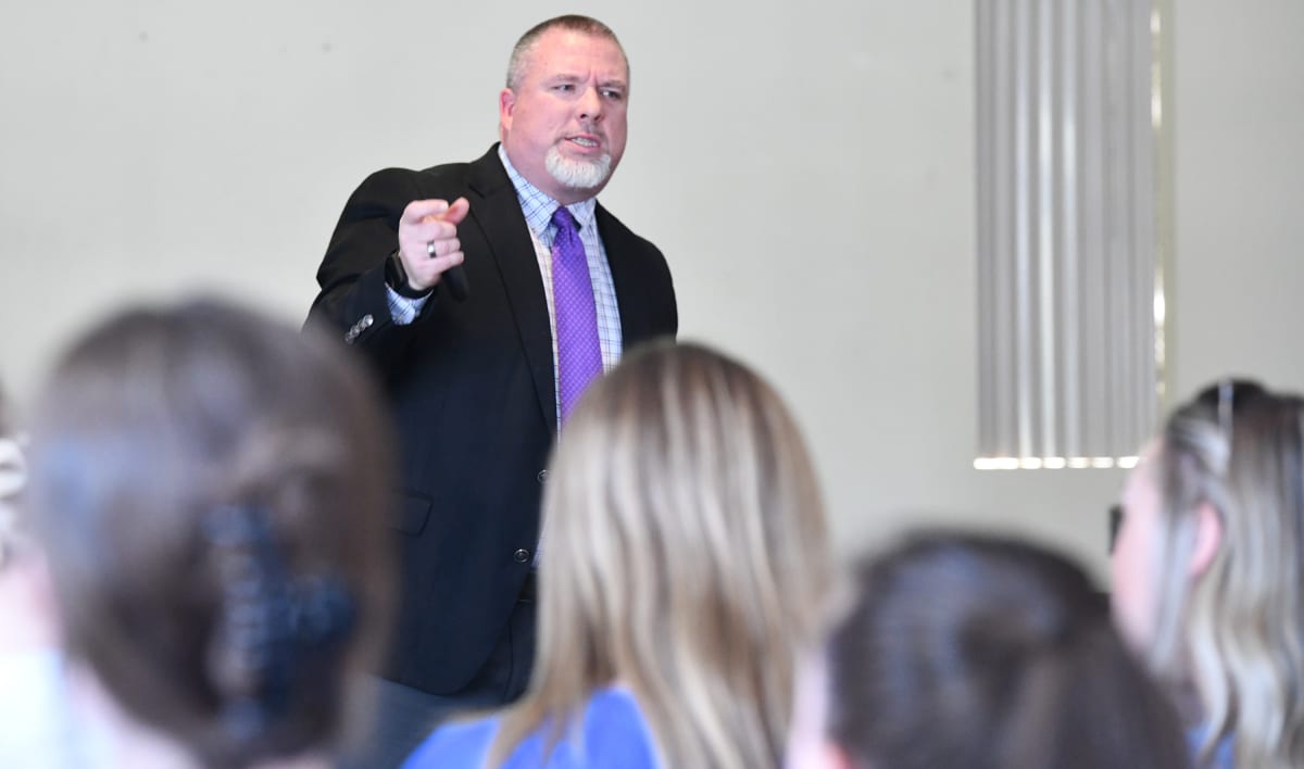 Kentucky Teacher of Year Built $4 Prosthetic Hand for Student - Image 3