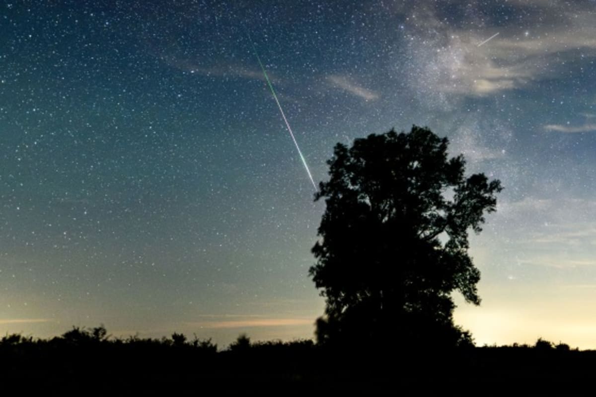 Perseid Meteor Shower Peaks During Total Solar Eclipse - Image 3