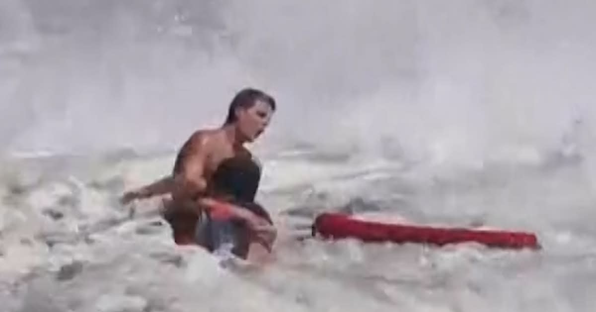 Teen Lifeguard Saves Child From Dangerous Ocean Waves