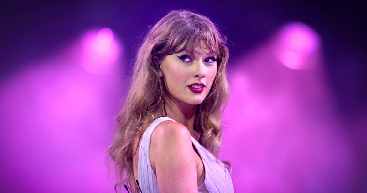Taylor Swift Gives $50K to Mom Who Saved Teens in Crash