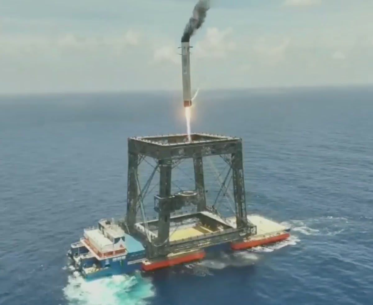 China Lands Reusable Rocket Booster in Historic First