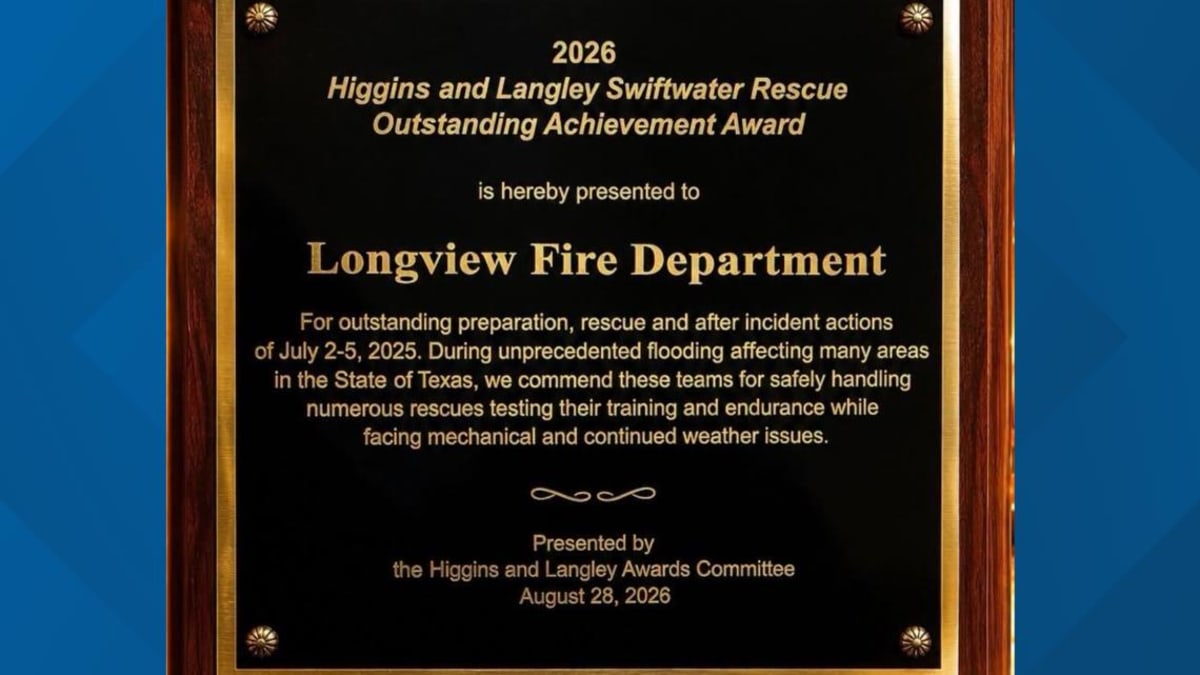 8 Texas Firefighters Win Top Award for Flood Rescues - Image 2