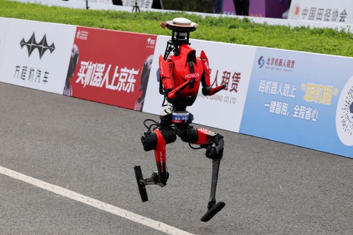 Robot Runs Half-Marathon in 50 Minutes, Beats Human Record - Image 2