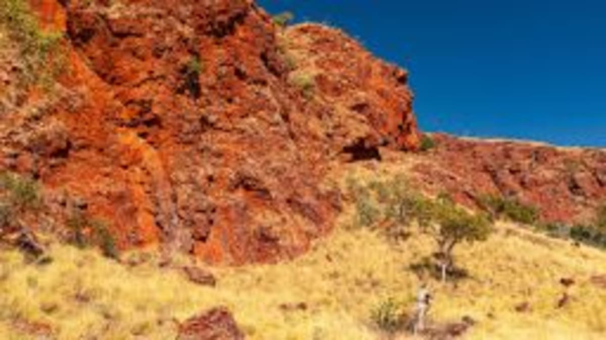 Mars "Bathtub Ring" May Prove Ancient Ocean Existed - Image 4