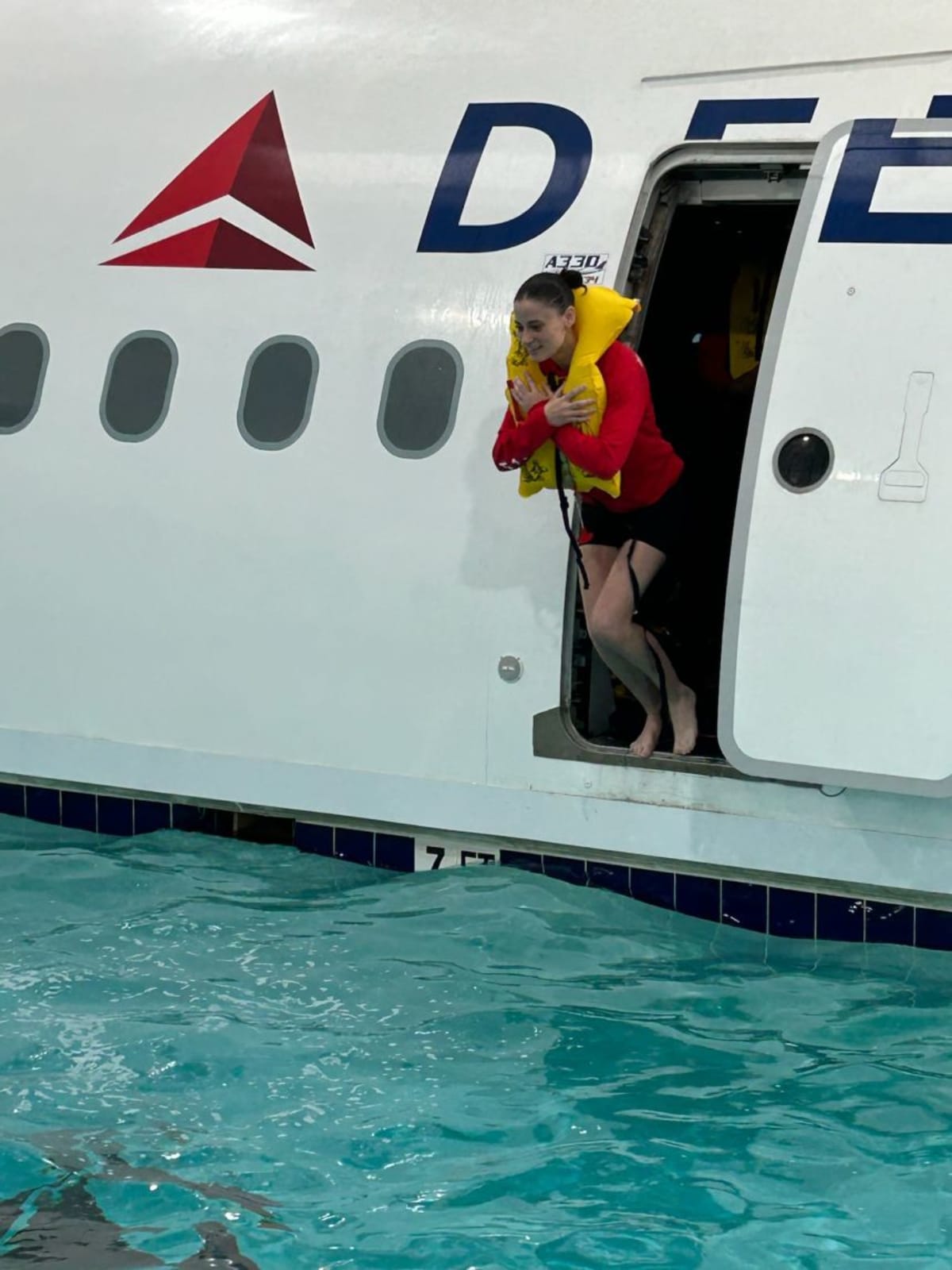 Flight Attendant Retires After Historic 66-Year Career - Image 5