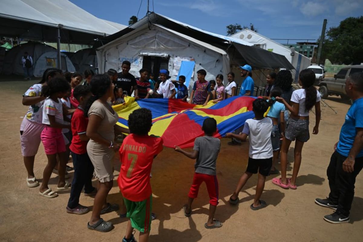 Play Therapy Helps Venezuela's Youngest Quake Survivors - Image 4