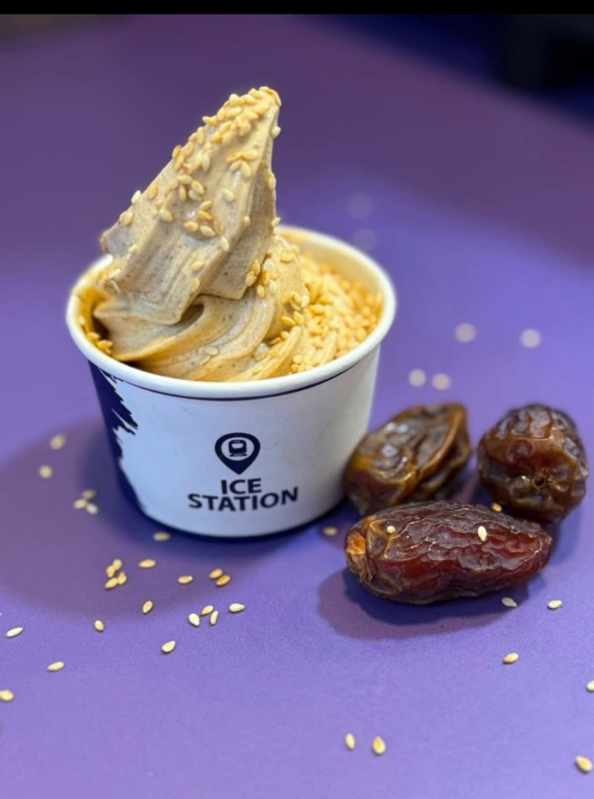 Abu Dhabi Ice Cream Shop Uses Every Part of Date Palm Tree - Image 5