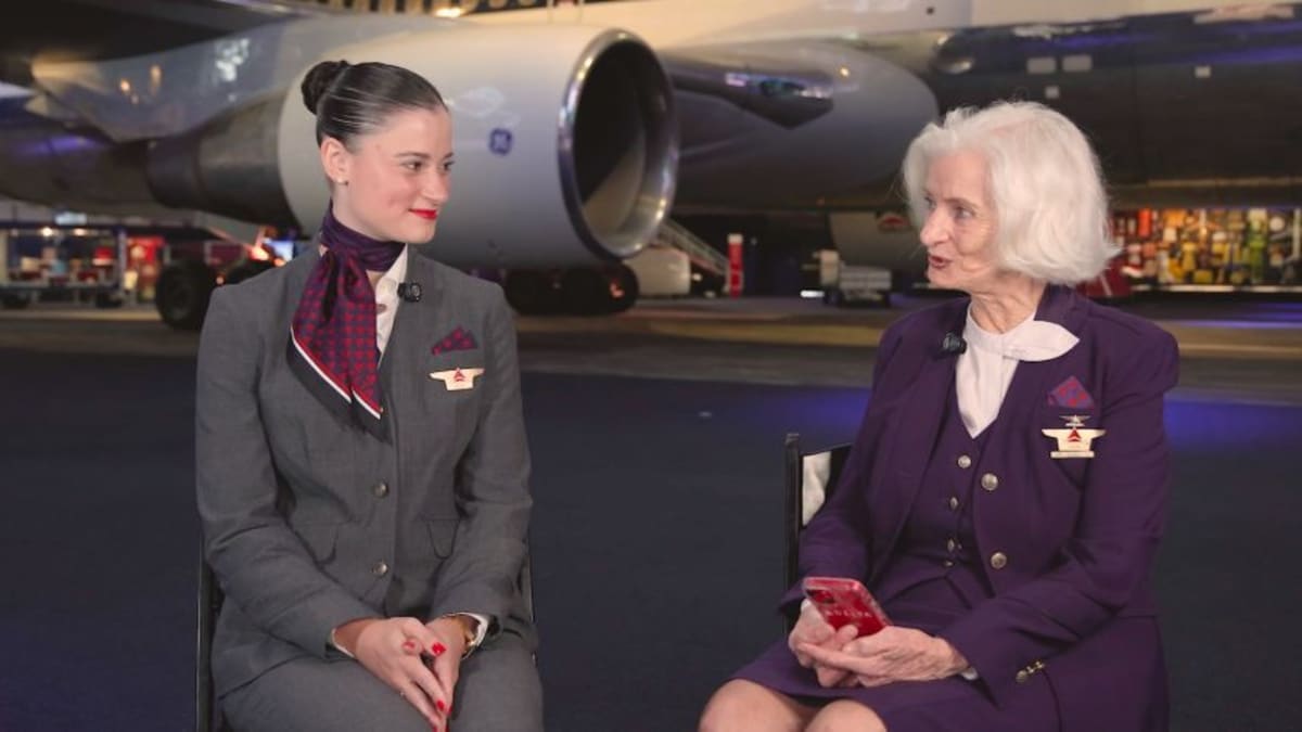 Flight Attendant Retires After Historic 66-Year Career - Image 4