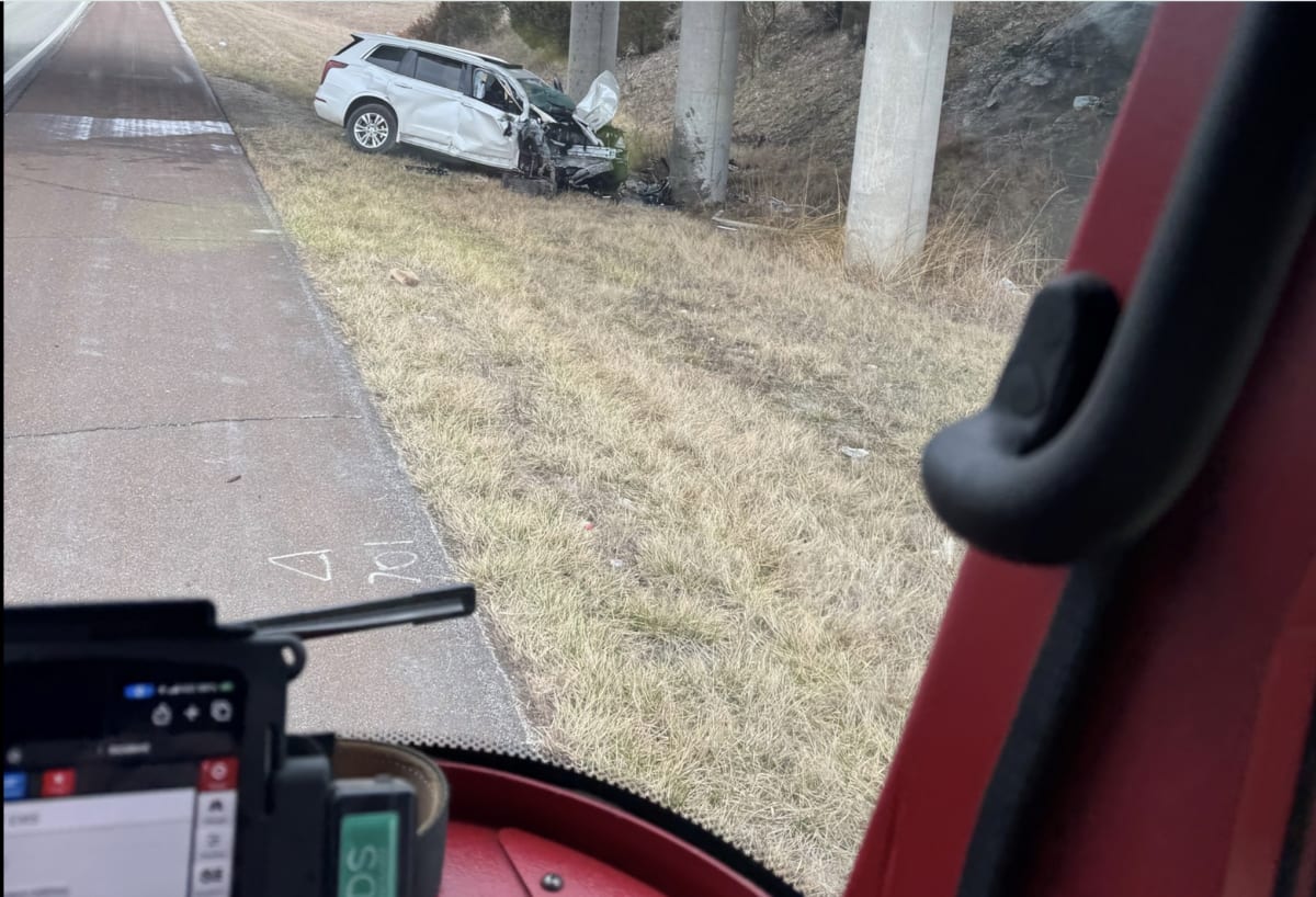 Anonymous Hero Saves Driver from Burning Van in Kansas - Image 2