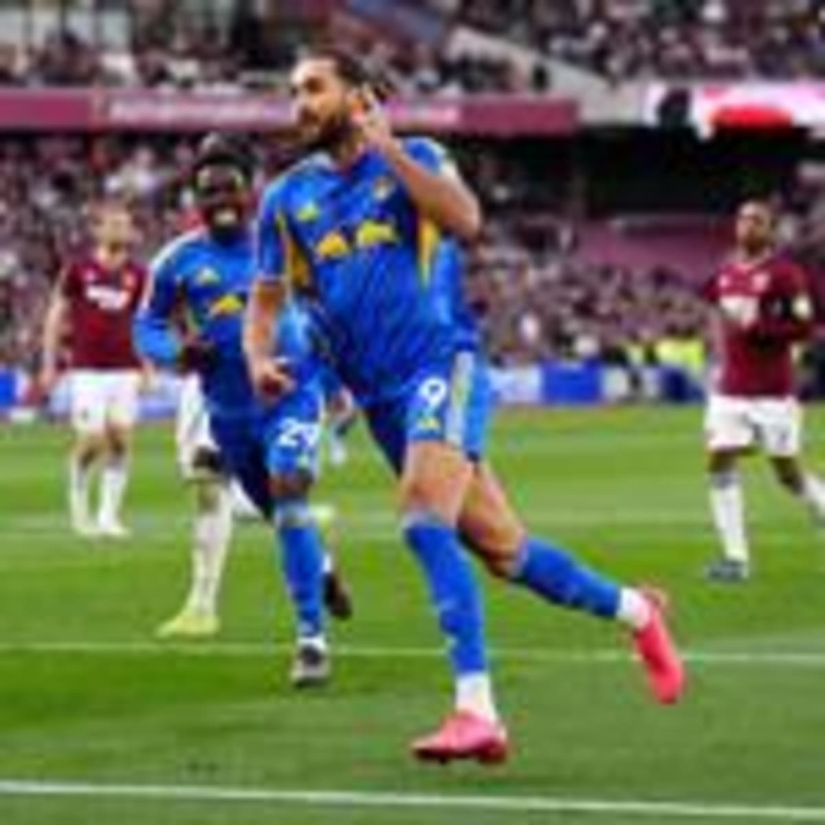 Leeds Reaches FA Cup Semifinals After 39-Year Wait - Image 4