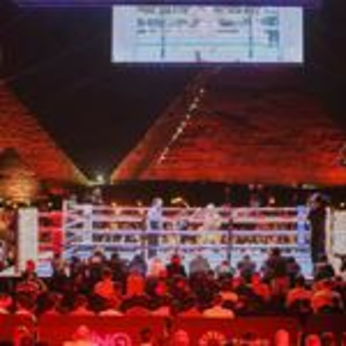 Usyk Defeats Kickboxer Verhoeven in 11th Round Stoppage - Image 3
