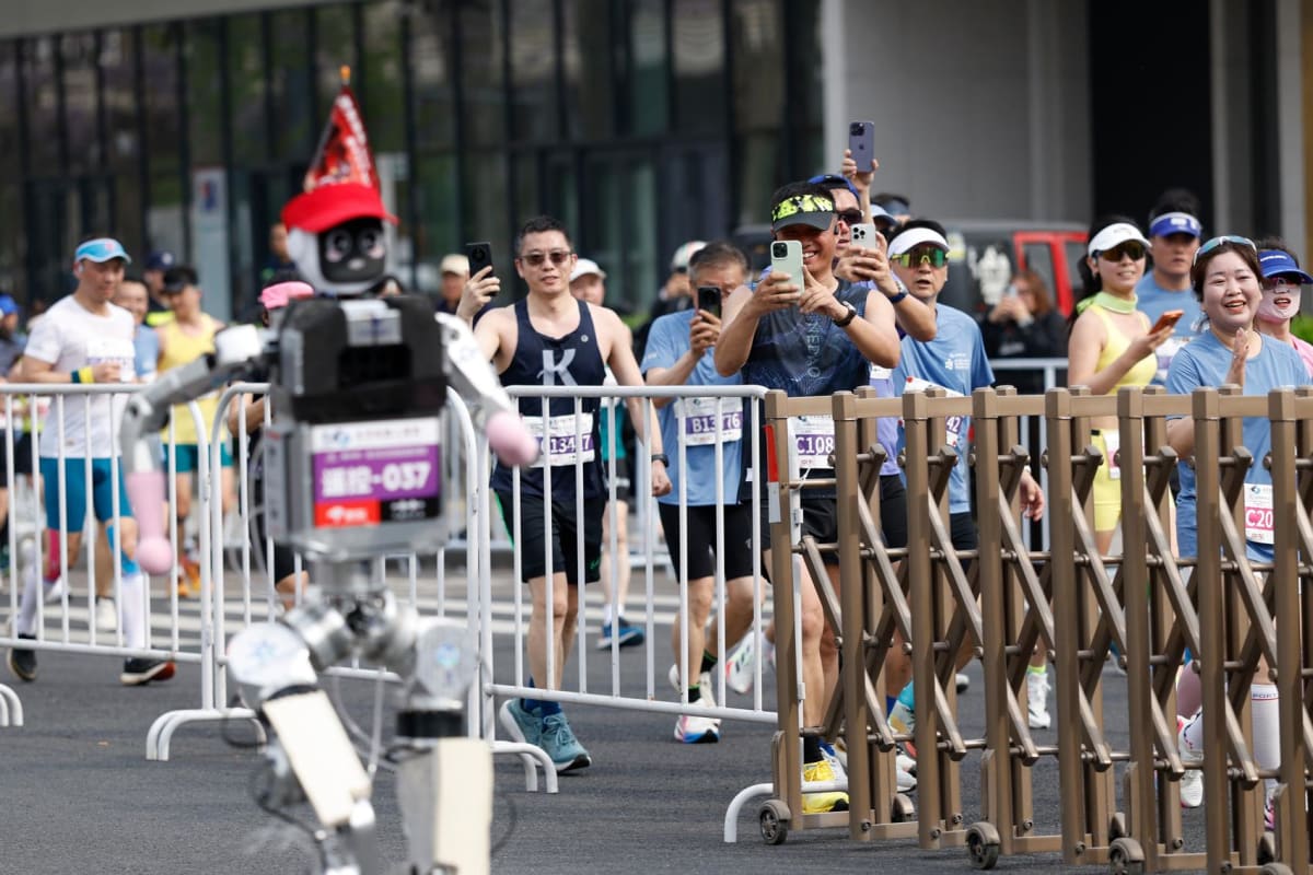 Chinese Robot Runs Half Marathon in 50 Minutes
