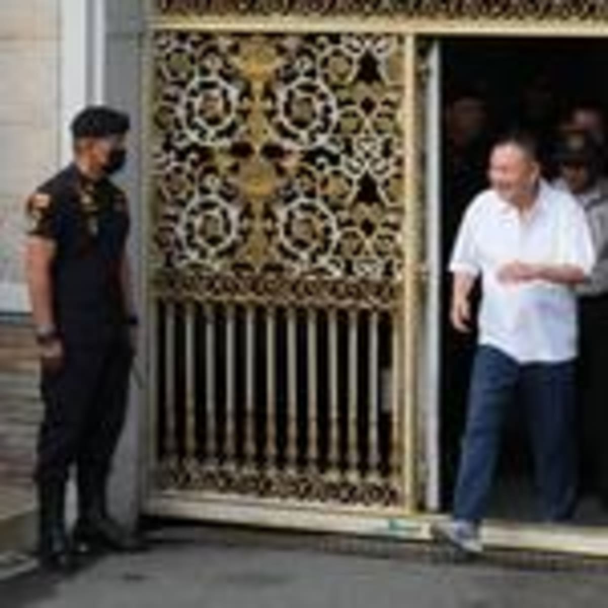 Thailand Ends Political Chapter as Thaksin Completes Sentence - Image 4