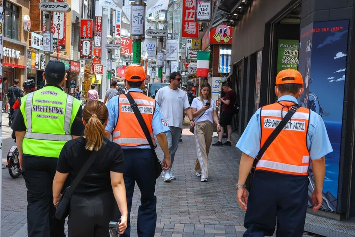 Tokyo's Shibuya Fines Litterers $13 on the Spot - Image 2