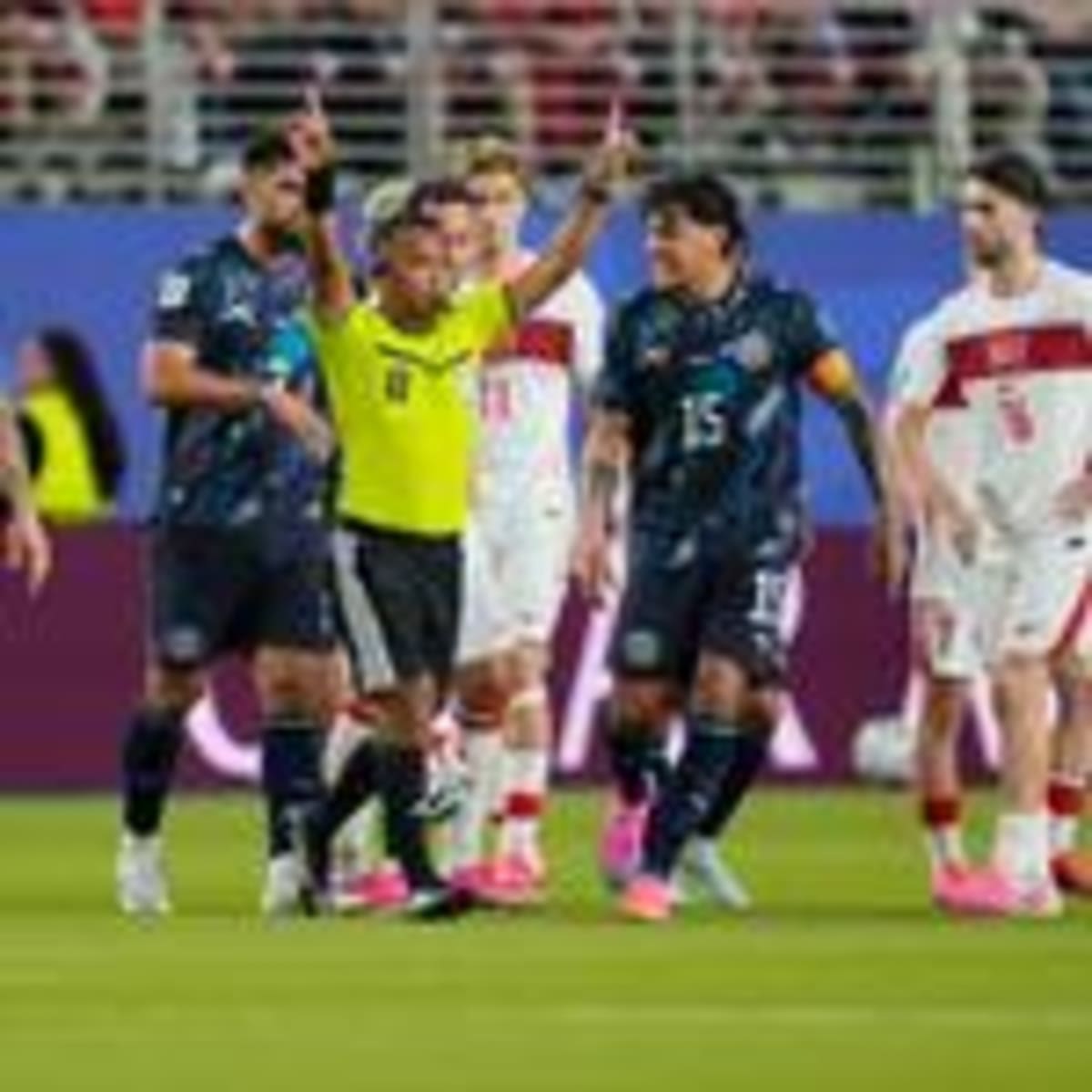 Paraguay Wins 1-0 Down a Player, Gives USA Group Lead - Image 3