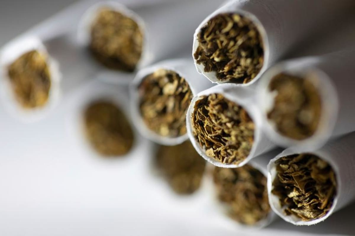 US Smoking Rate Drops to Historic Low: 1 in 11 Adults - Image 2