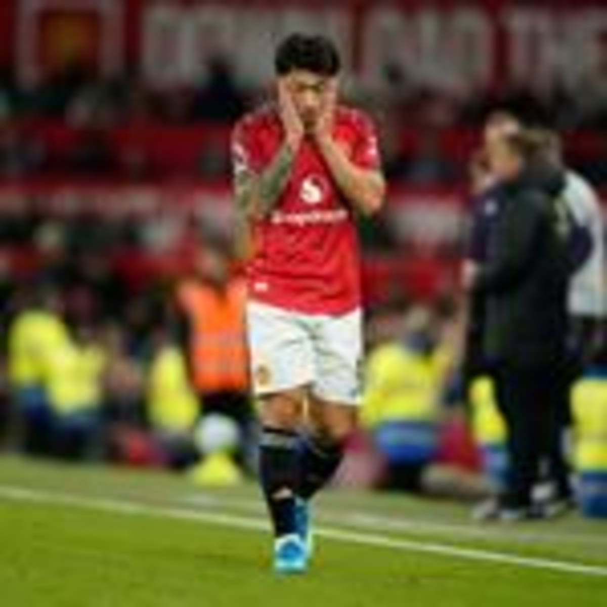 Leeds Wins at Old Trafford for First Time Since 1981 - Image 5