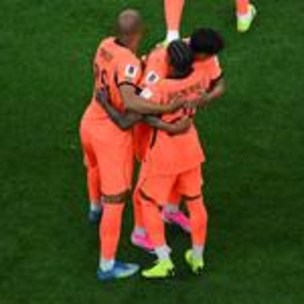 Japan Scores 88th-Minute Header to Draw Netherlands 2-2 - Image 4
