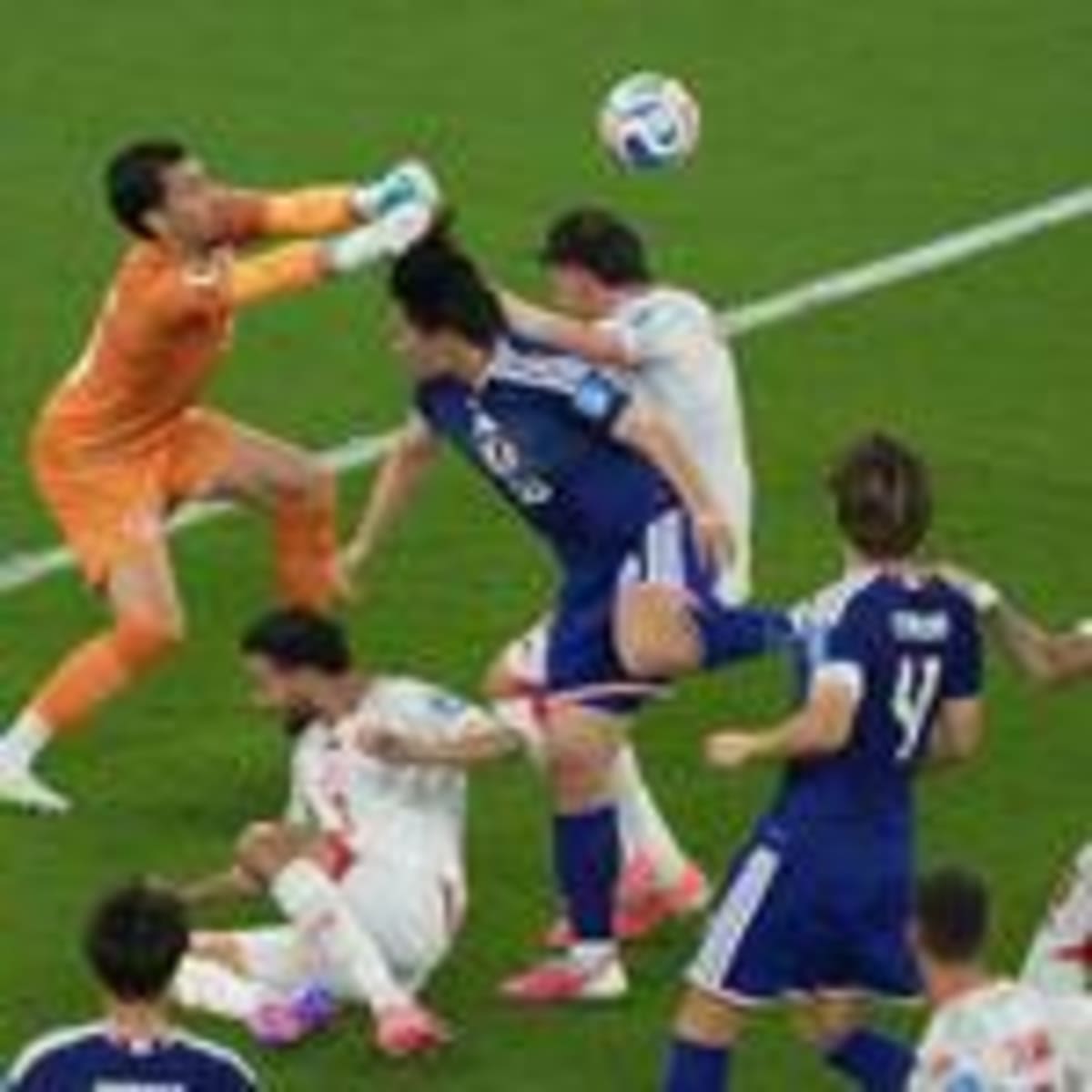 Japan Scores Historic 4-0 World Cup Win Over Tunisia - Image 4