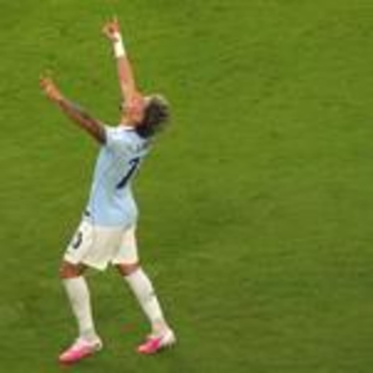 Uruguay's Araújo Scores Late to Salvage 1-1 World Cup Draw - Image 5