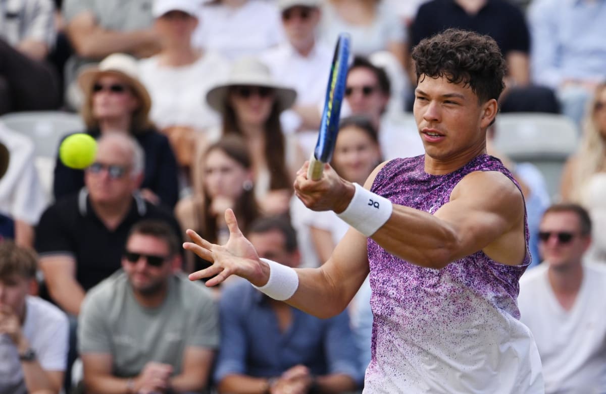 Ben Shelton serving during Stuttgart Open tennis final against Taylor Fritz in Germany