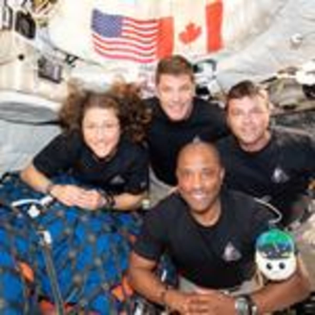 Artemis II Crew Safely Returns After Historic Moon Mission - Image 3