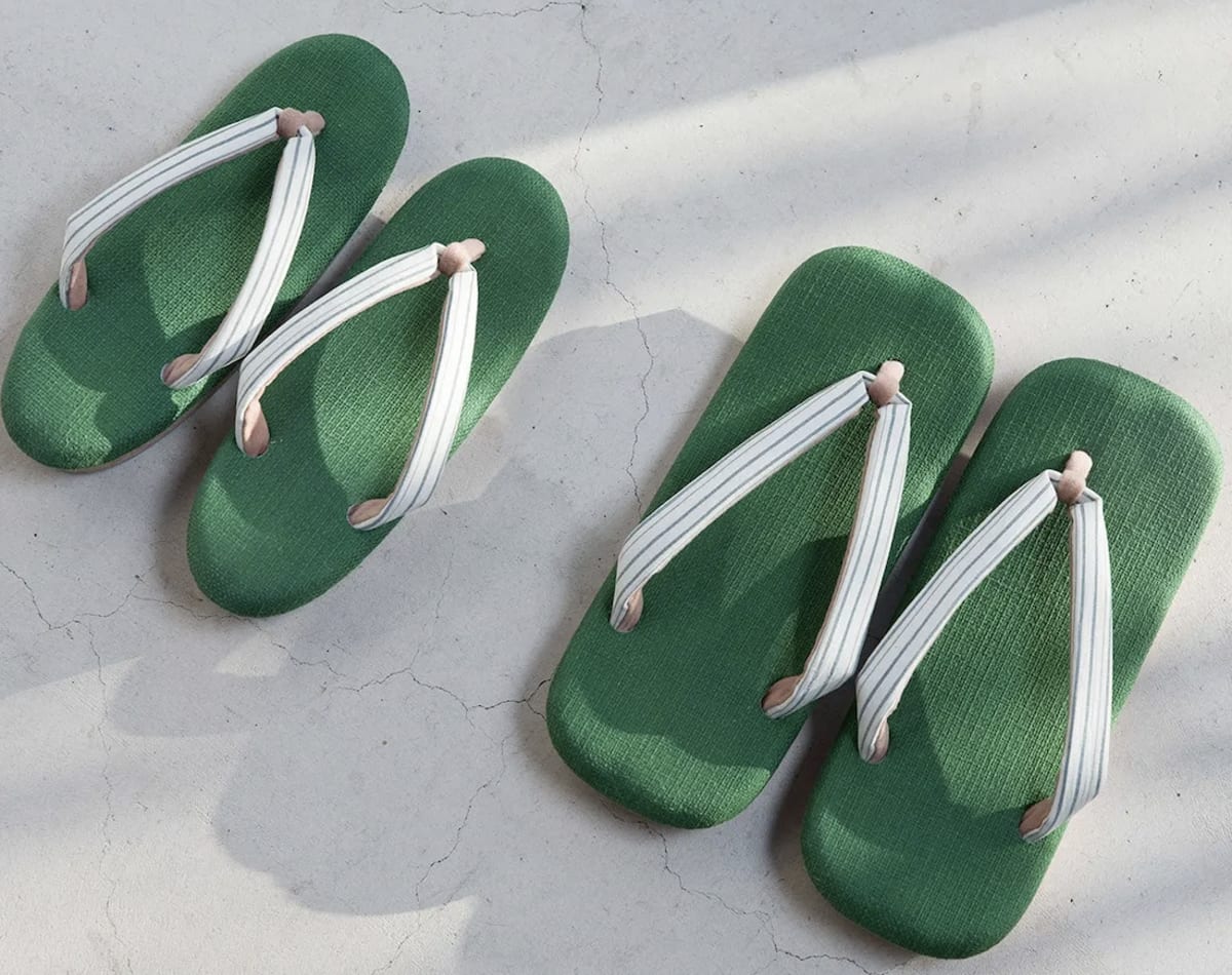 Japanese Sandals Dyed With Matcha Tea Kill Bacteria - Image 4