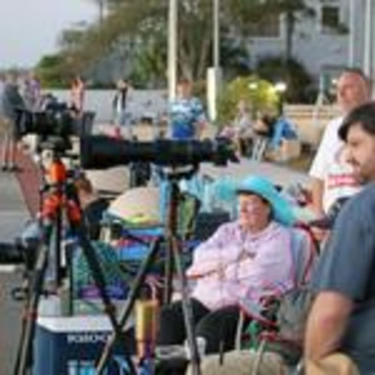 Four Astronauts Launch on First Lunar Flyby in 50 Years - Image 4