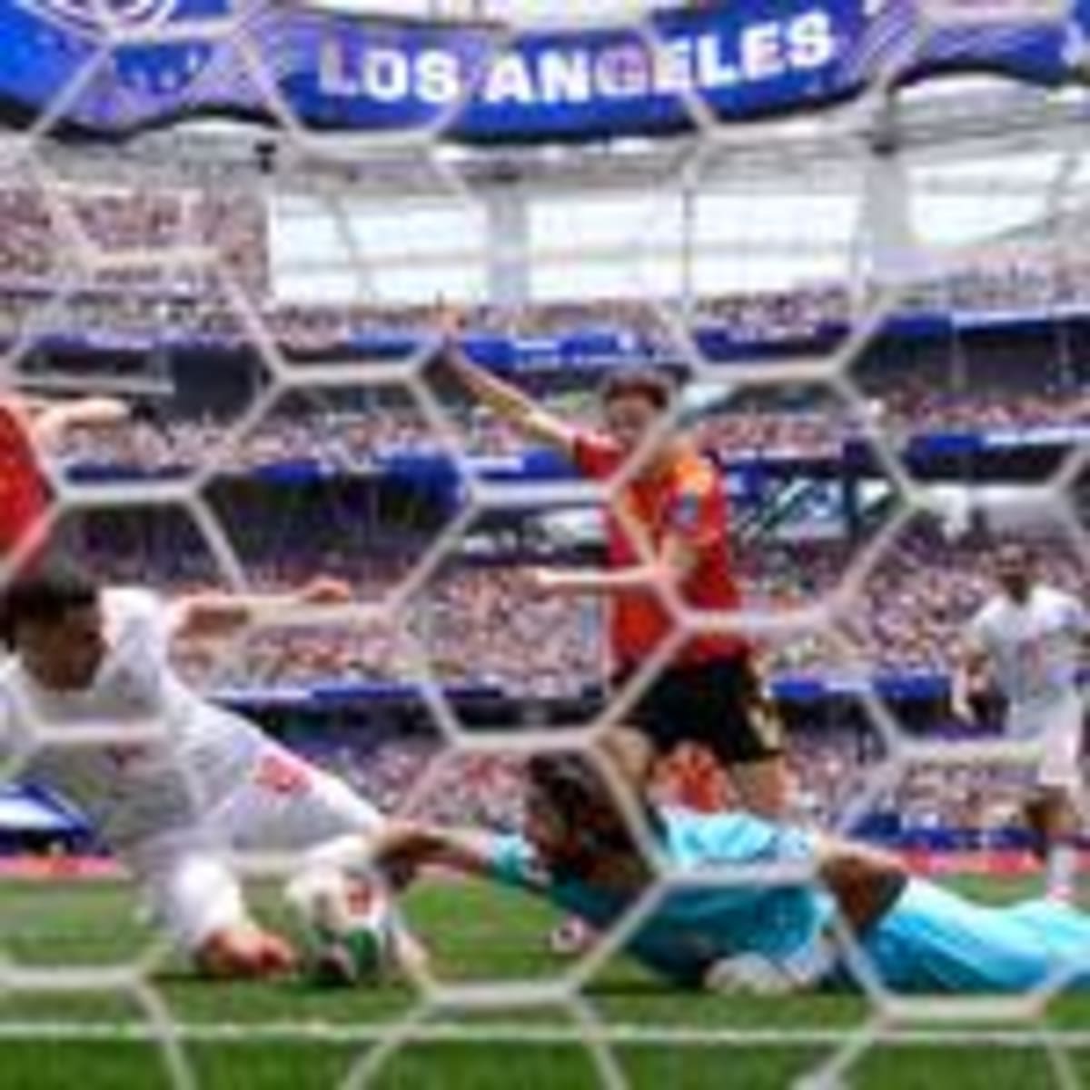 U.S. Eases Travel Rules for Iran's World Cup Team - Image 4