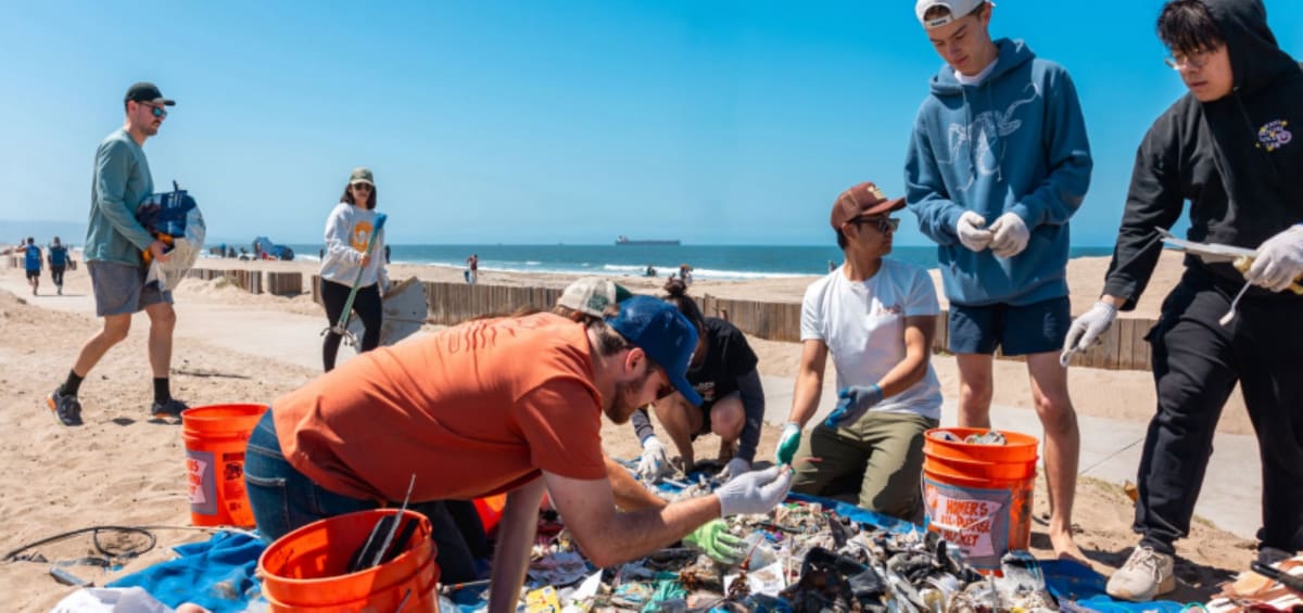 Kauai Volunteers Remove 162,000 Pounds of Beach Trash - Image 2