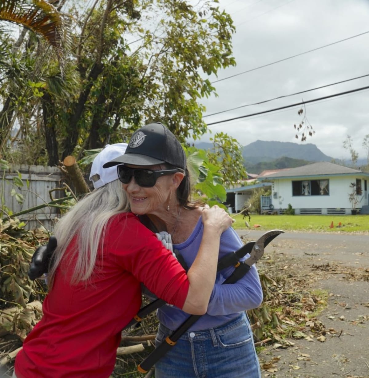 Red Cross Volunteers Bring Smiles to Kaua'i After Hurricane - Image 5